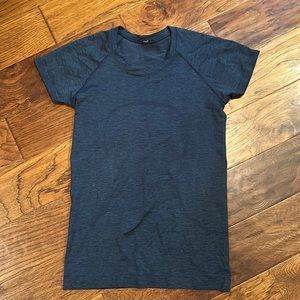 Lululemon Swiftlt Tech 2.0 sz 8